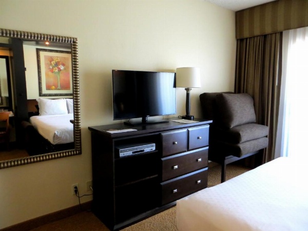 Polo Towers by Raintree image 27