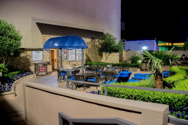 Polo Towers by Raintree image 5